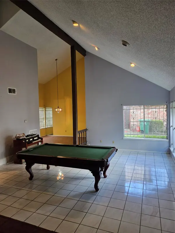 7707 Candlegreen LN, Houston, TX 77071