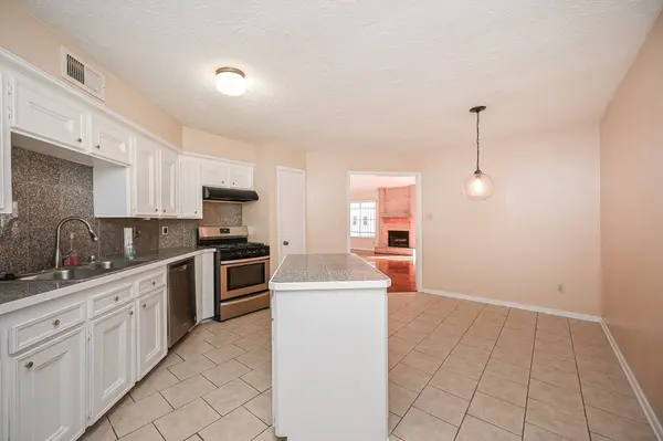 7918 Chancel DR, Houston, TX 77071