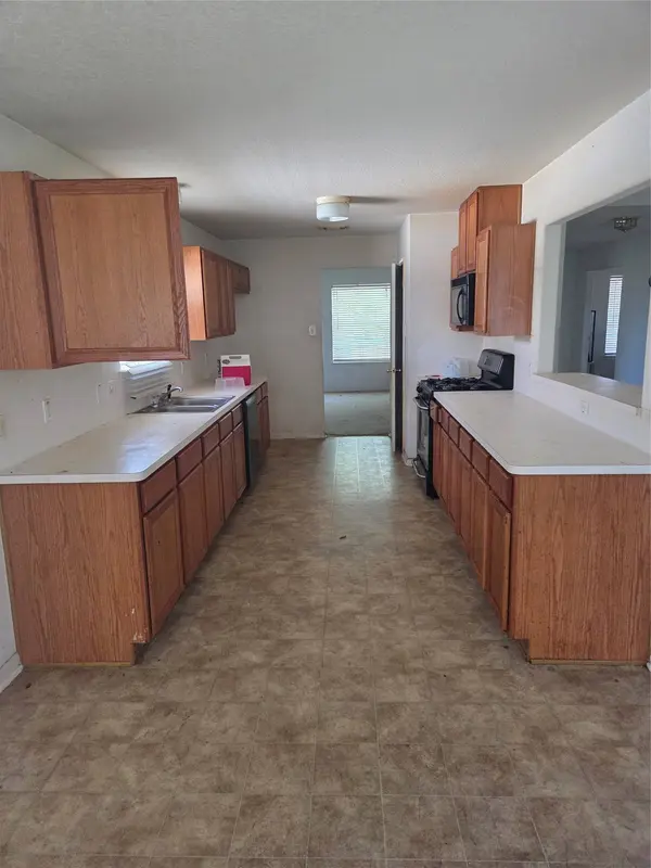 7826 Longshire LN, Houston, TX 77040