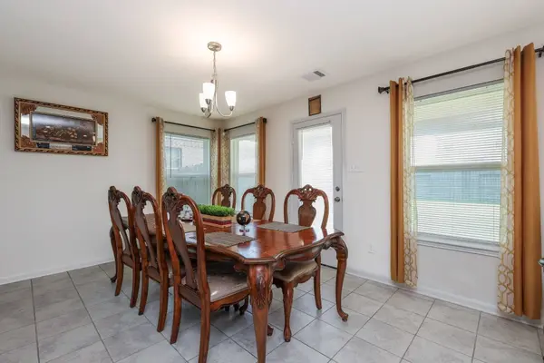 2507 White Bluff LN, Houston, TX 77038