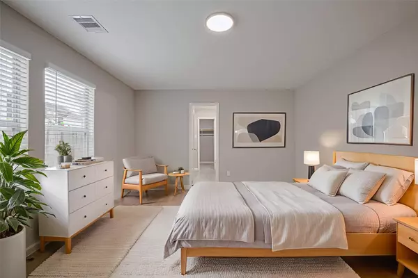 6723 Green Pear LN, Houston, TX 77049