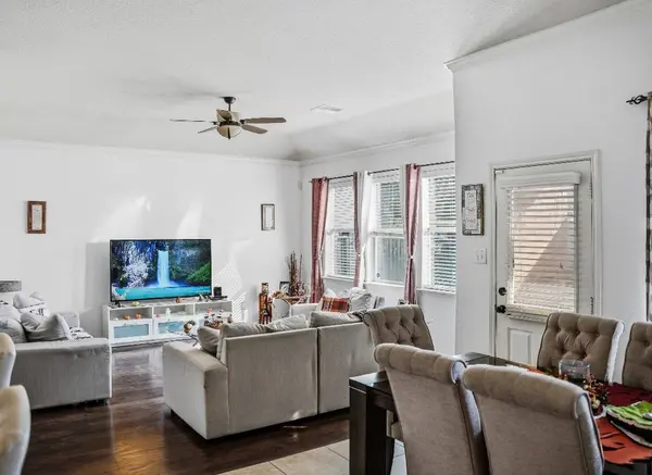 21391 Village Crossing LN, Porter, TX 77365