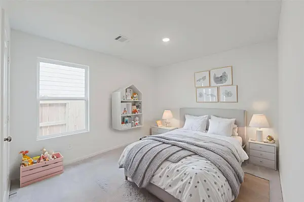 641 Falling Cave, Willis, TX 77378