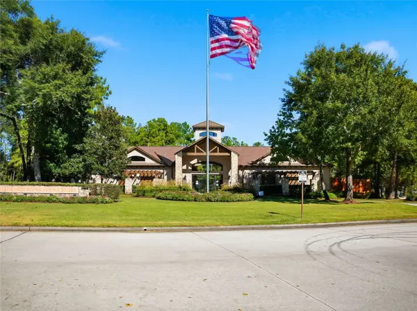 21391 Village Crossing LN, Porter, TX 77365