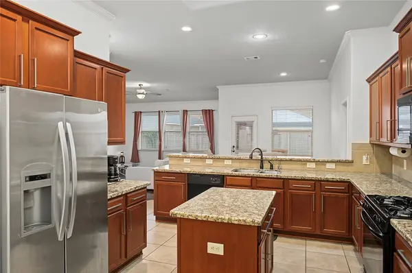 21391 Village Crossing LN, Porter, TX 77365