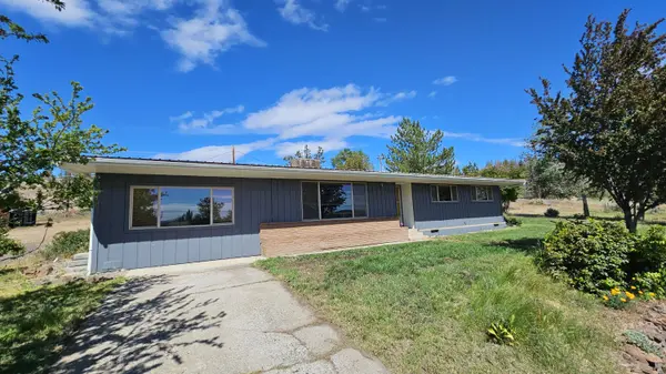 303 Poplar ST, Madras, OR 97741