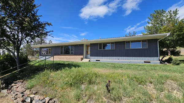 303 Poplar ST, Madras, OR 97741