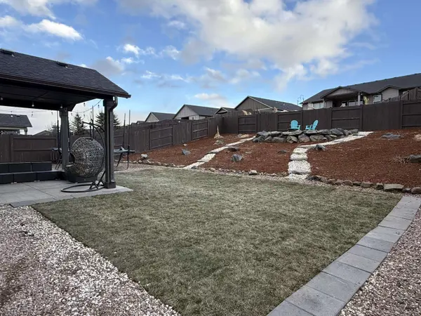 4476 Salmon PL, Redmond, OR 97756