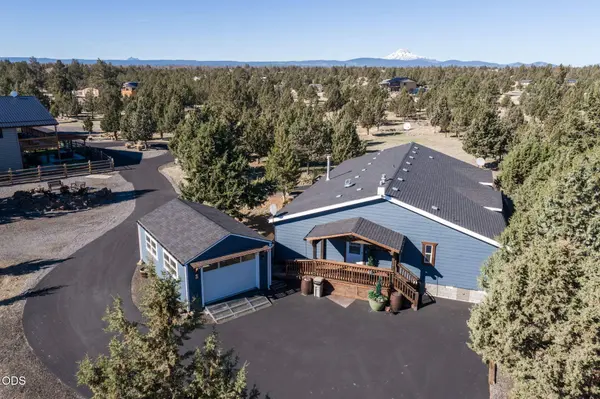 11855 Meadows LN, Culver, OR 97734