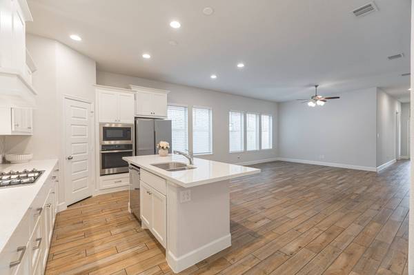 7438 Cattail Falls LN, Porter, TX 77365