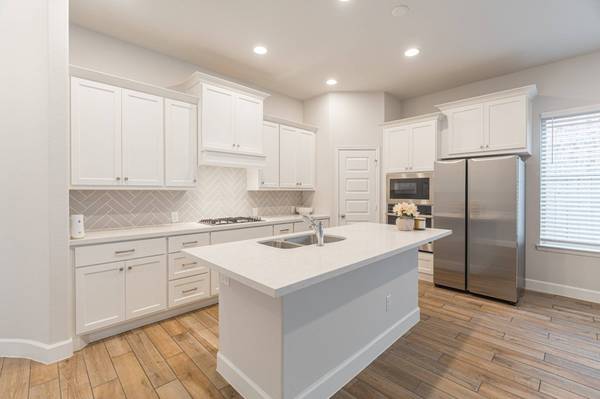 7438 Cattail Falls LN, Porter, TX 77365