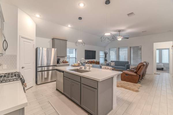 7419 Caprock Canyon LN, Porter, TX 77365