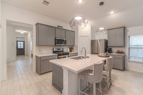 7419 Caprock Canyon LN, Porter, TX 77365