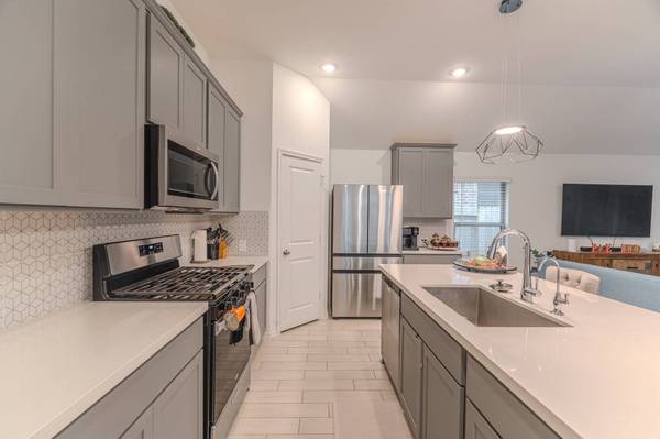 7419 Caprock Canyon LN, Porter, TX 77365