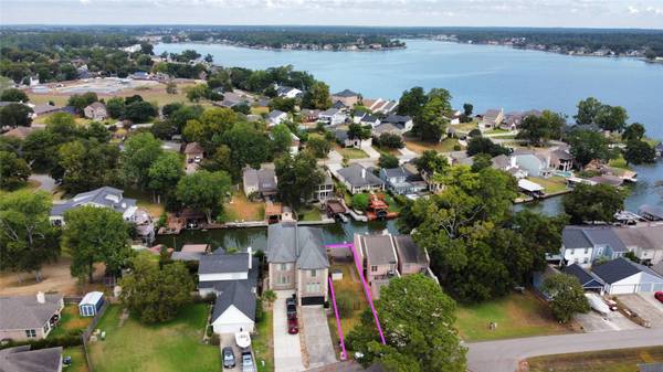 721 Paradise LN, Montgomery, TX 77356