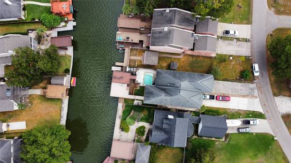 721 Paradise LN, Montgomery, TX 77356