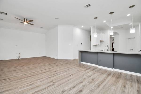 25827 Rustica DR, Tomball, TX 77375