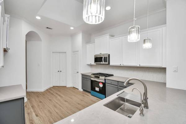 25827 Rustica DR, Tomball, TX 77375