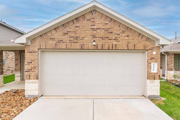 2326 Spruce Cliff LN, Spring, TX 77373