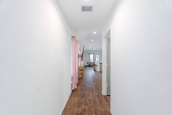 2326 Spruce Cliff LN, Spring, TX 77373