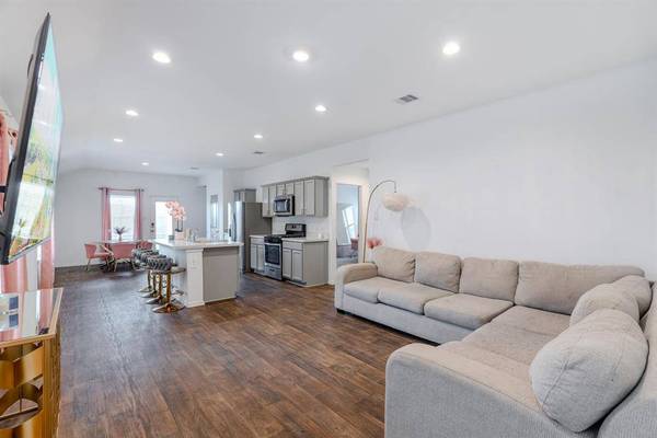 2326 Spruce Cliff LN, Spring, TX 77373