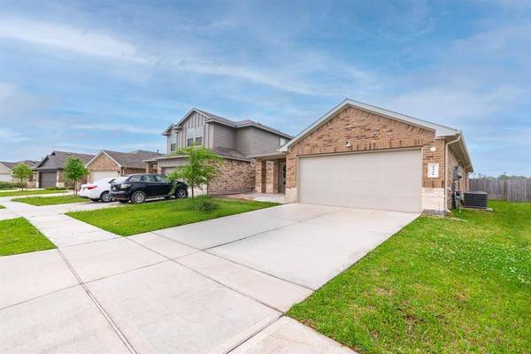 2326 Spruce Cliff LN, Spring, TX 77373
