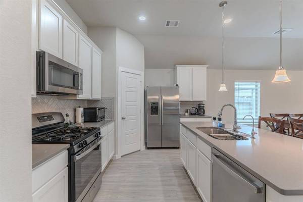 22035 Juniper Crossing DR, New Caney, TX 77357