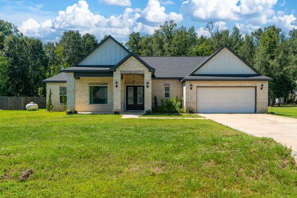 2069 Road 660, Dayton, TX 77535