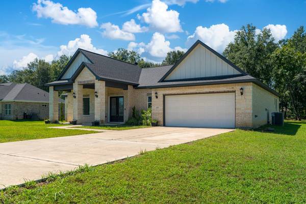 2069 Road 660, Dayton, TX 77535