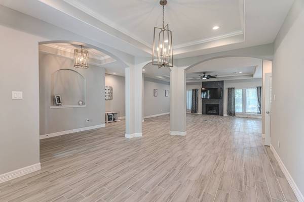 603 Airline DR #B, Conroe, TX 77301