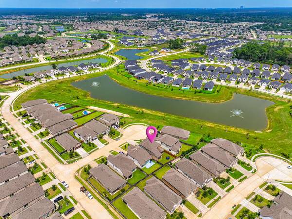 9411 Kingsford Valley CT, Tomball, TX 77375