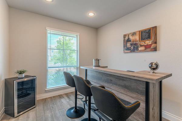 9411 Kingsford Valley CT, Tomball, TX 77375