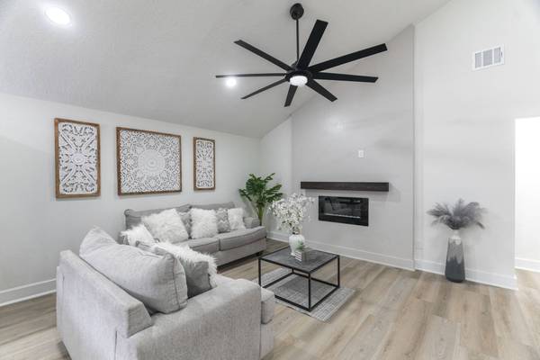 3618 Tamfield DR, Houston, TX 77066