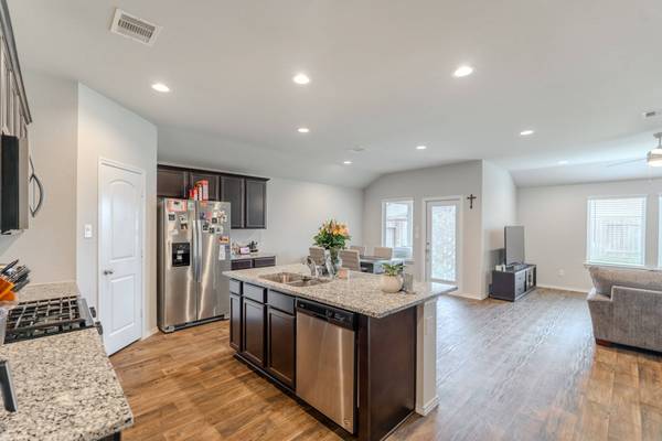 20399 Green Mountain DR, New Caney, TX 77357