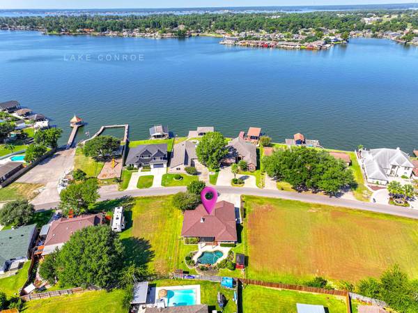 13417 Bunker Hill DR, Willis, TX 77318