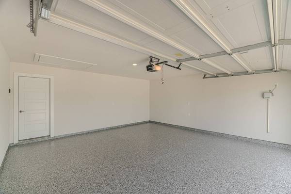 9826 North Goshawk TRL, Conroe, TX 77385