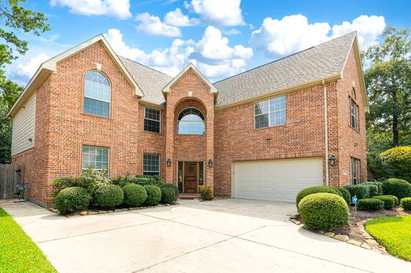 7 Stickley CT, The Woodlands, TX 77382