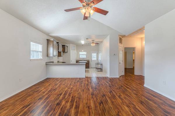 816 Martin Luther King RD, Ames, TX 77575