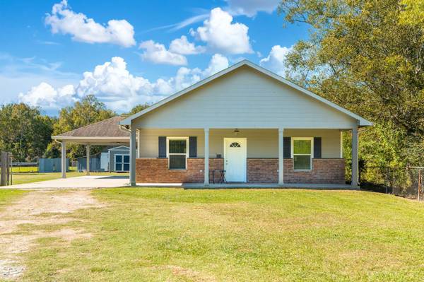 816 Martin Luther King RD, Ames, TX 77575