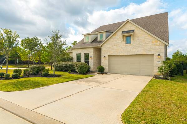 10 Fringetree Bark CT, The Woodlands, TX 77375