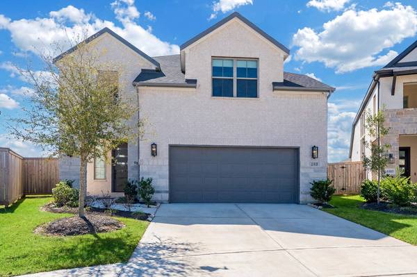 102 Shining Succulent DR, Richmond, TX 77406