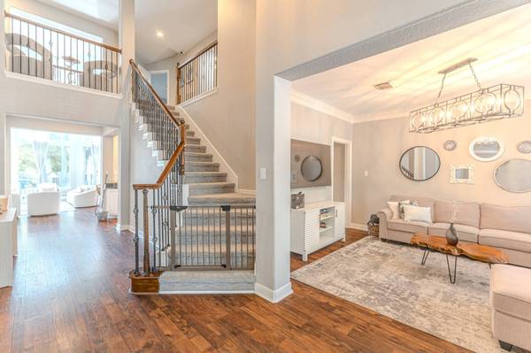 2 Graylin Woods PL, The Woodlands, TX 77382