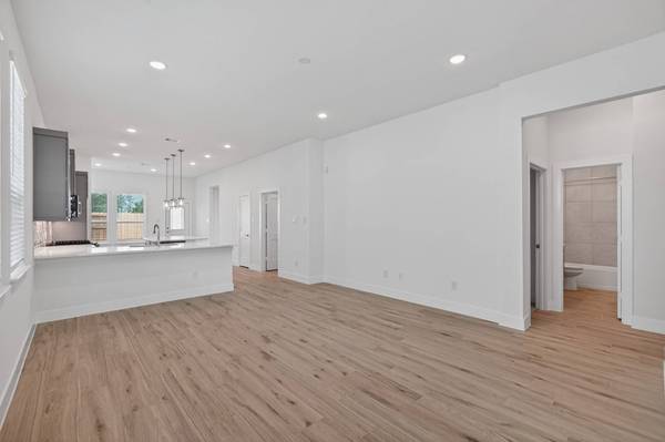 648 Crested Duck CT, Willis, TX 77318