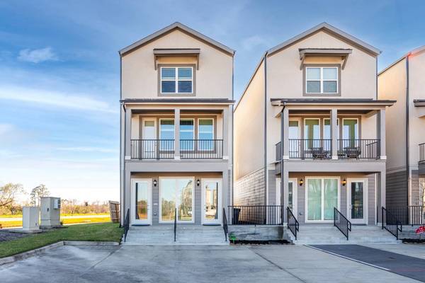498 S Centro CIR #A, Shenandoah, TX 77385