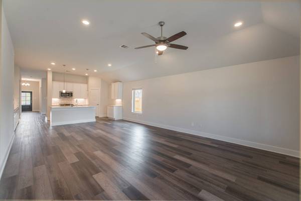 10289 South Goshawk TRL, Conroe, TX 77385