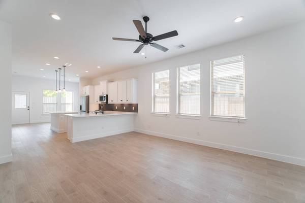 10566 Wild Chives, Conroe, TX 77385