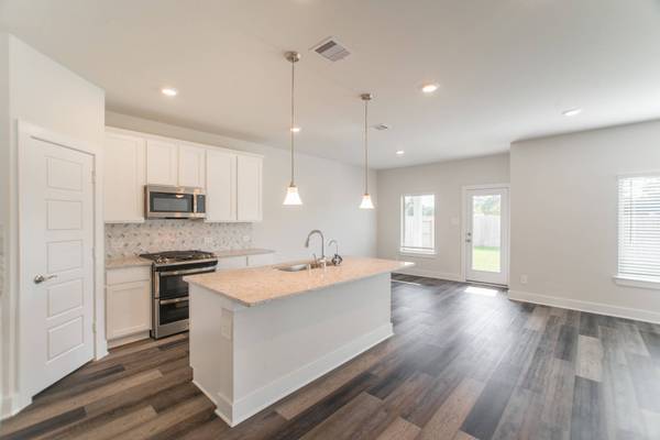 10313 S Goshawk TRL, Conroe, TX 77385