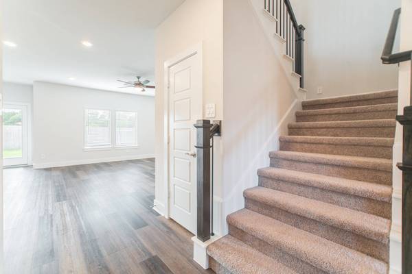 10313 S Goshawk TRL, Conroe, TX 77385