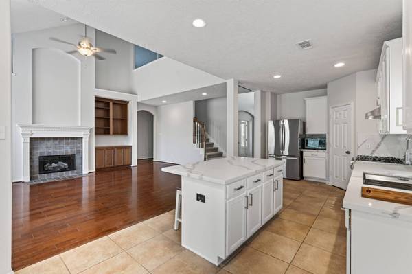22 Frontera CIR, The Woodlands, TX 77382