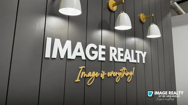 Why Working With a Local REALTOR® Matters in Northeast Arkansas